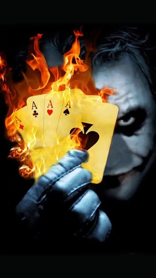 17 Ánh tím quét qua bức tường bẩn, Joker đứng im với ánh mắt lạnh và tóc rối.