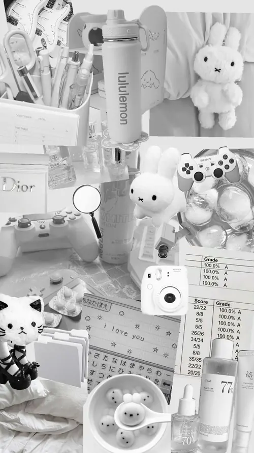 10 Góc bàn đầy thú bông, thẻ giấy và phụ kiện trắng tạo nền trắng kiểu học đường.